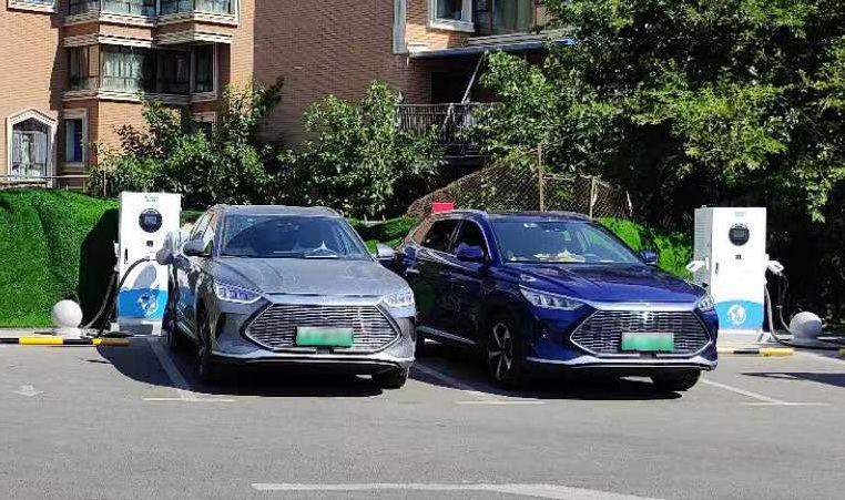 新疆乌鲁木齐大巴扎充电站